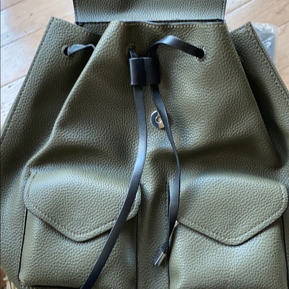 NWT Zara Olive Green Backpack with Pockets - Picture 5 of 8
